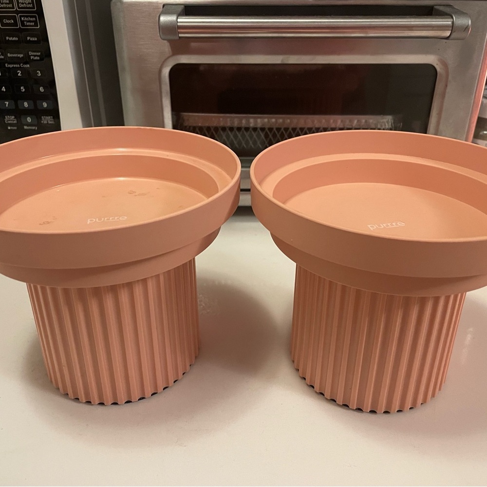 Cat or Dog Feeder